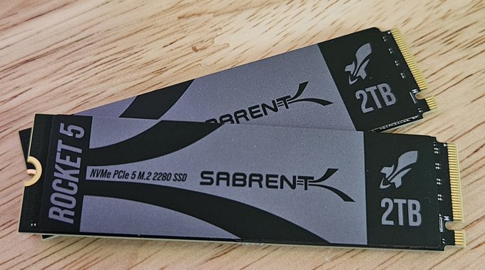 Sabrent says its new 14GB/s PCIe Gen 5 SSD doesn’t need a huge heatsink or a fan