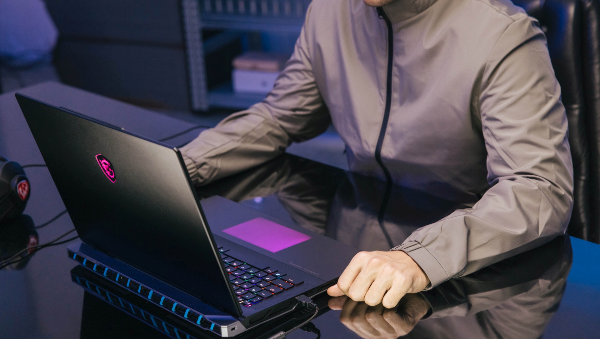 Looking for a gaming laptop or handheld with extra smarts under the hood? MSI’s 2024 lineup ushers in the AI era