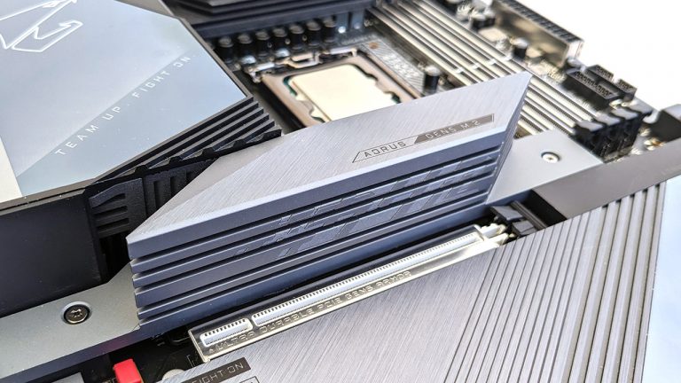 Intel’s efforts to develop a PCIe throttling driver point towards a very hot Gen 6 future
