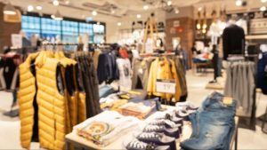 Enhancing the Apparel Shopping Experience with AI, Emoji-Aware OCR, and Snapchat’s Screenshop