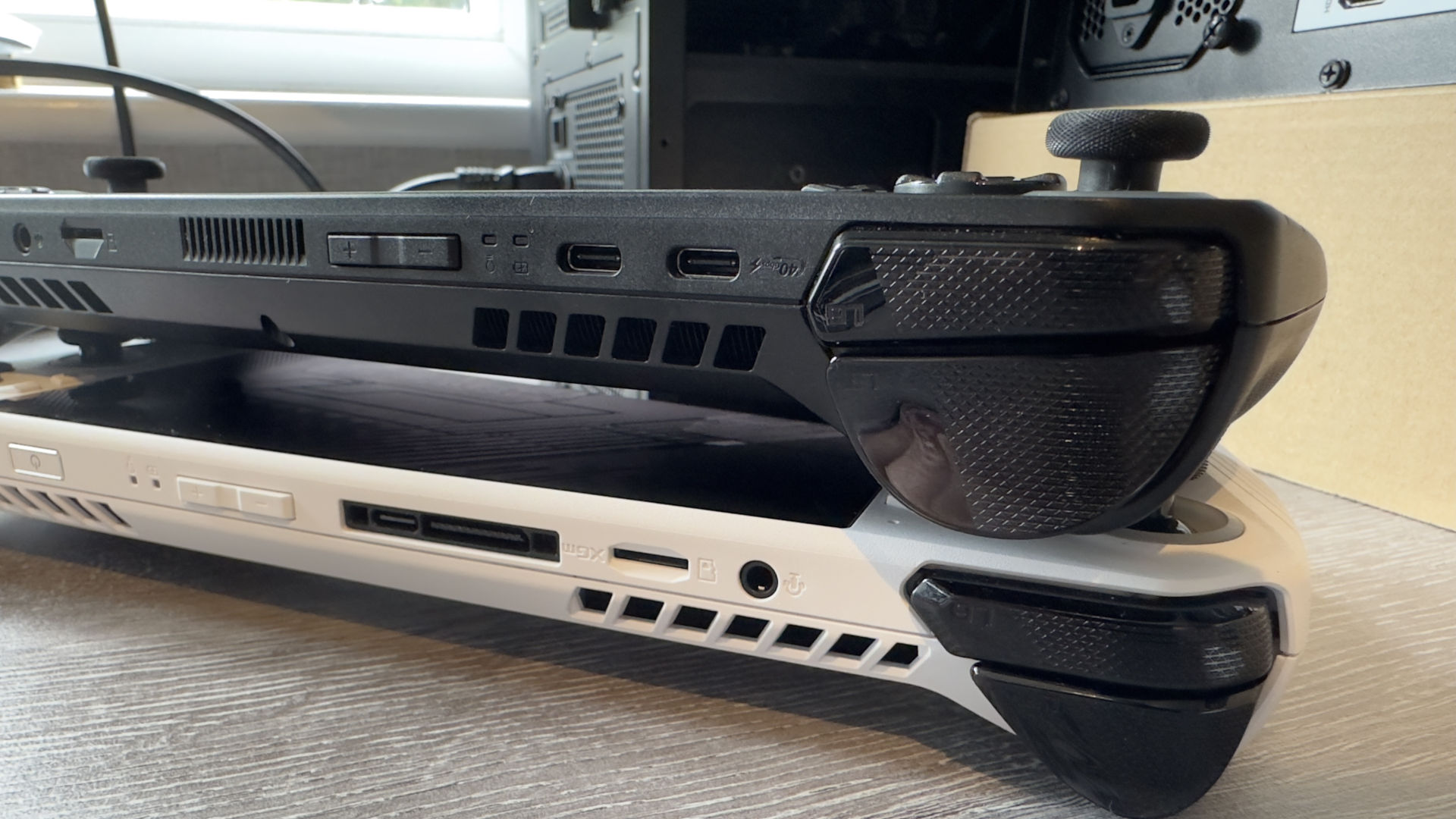 New world’s thinnest LPDDR5X memory from Samsung could bode well for handheld gaming PCs