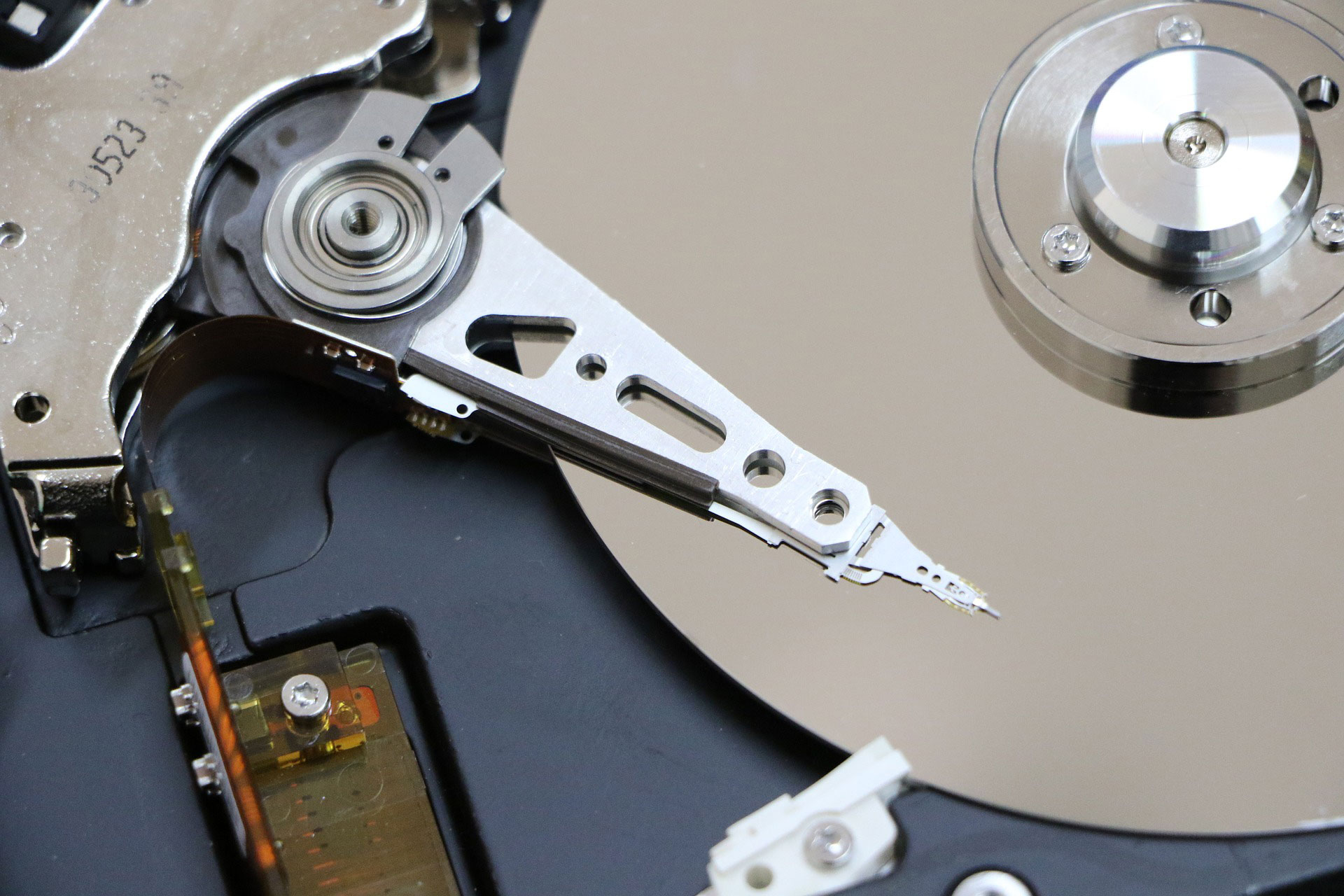 ‘Without using these inventions, Western Digital would not be able to compete in the market’: WD owes $262,000,000 in damages over a HDD patent dispute