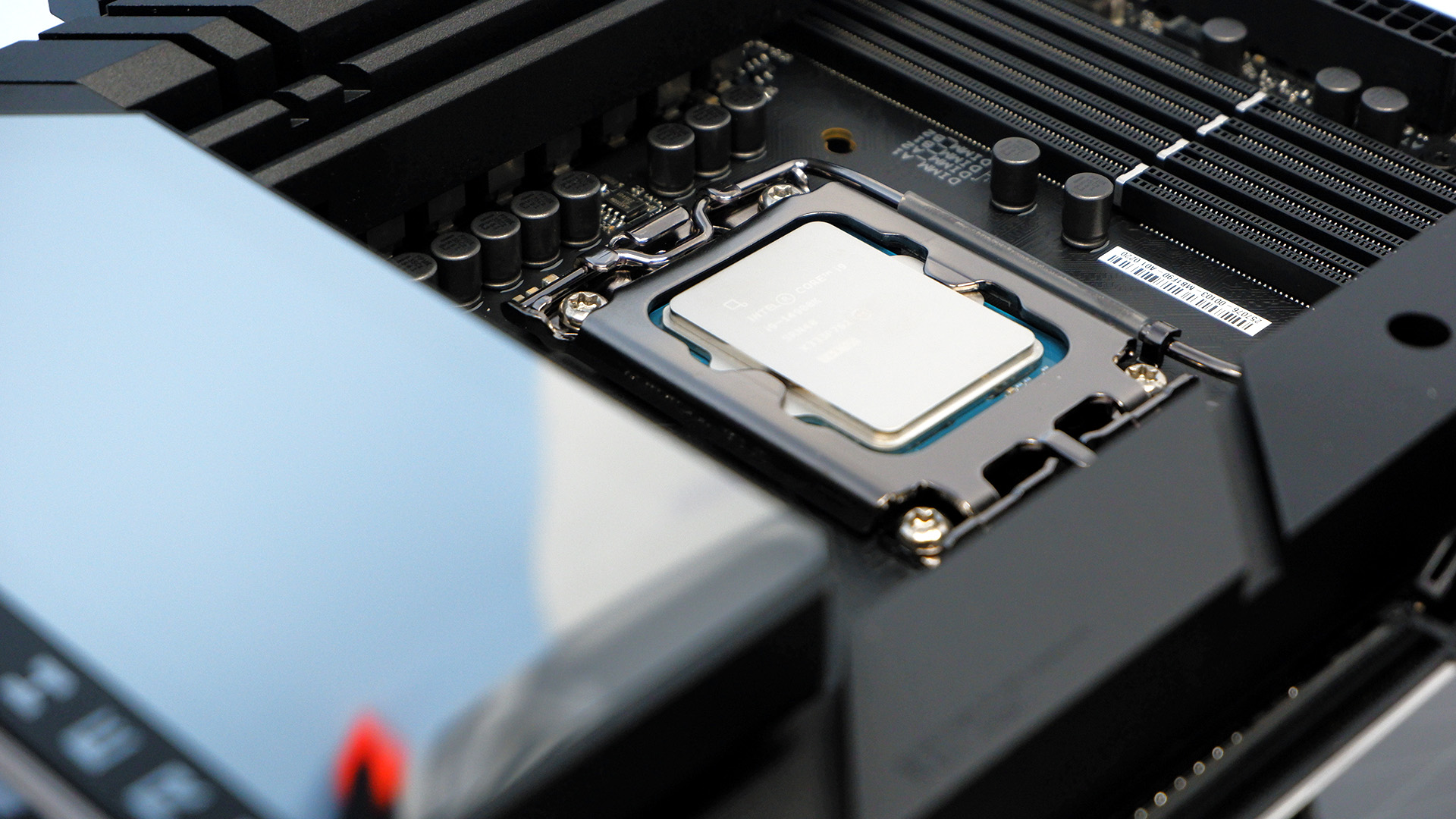 Intel’s next-gen Arrow Lake CPUs could support up to 10,000 MT/s DDR5 CUDIMM RAM, but that’ll be using the Gear 2 setting which is pretty rubbish for gaming