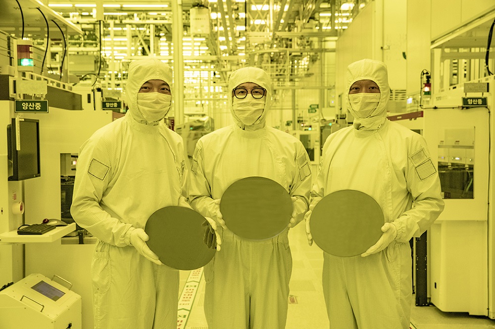 Samsung debated selling off its manufacturing arm as 3 nm yields remain low and the chip giant’s stock price drops