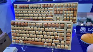 This keyboard combines two of my favorite things: mechanical switches and bread