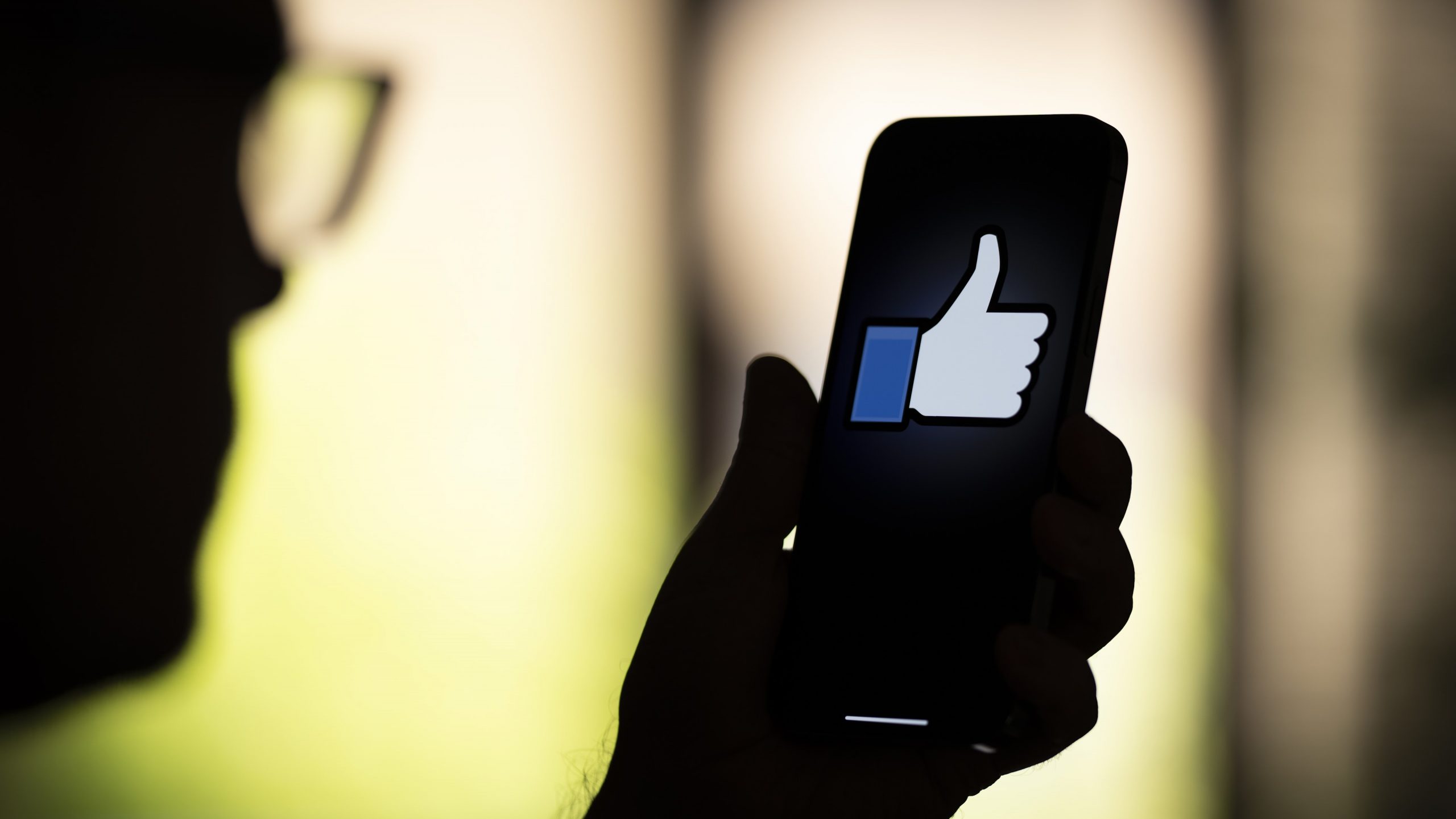 Get ready to argue with your weird Uncle on Facebook again. Meta is rolling out its new fact checking solution to it’s 190 million users in the United States