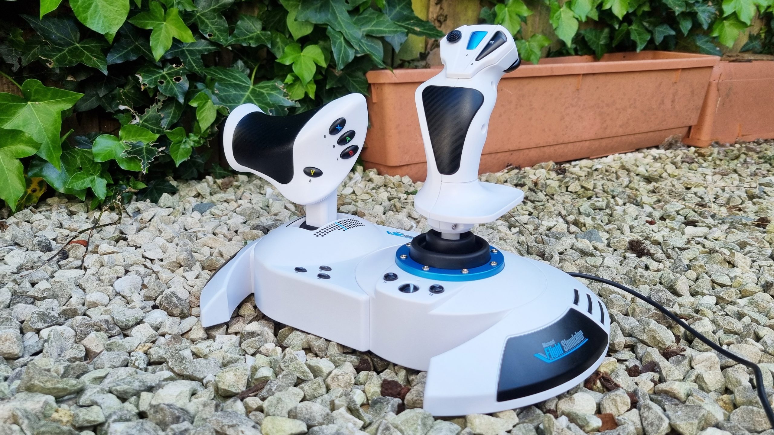 Thrustmaster T.Flight HOTAS One Microsoft Flight Simulator Edition review