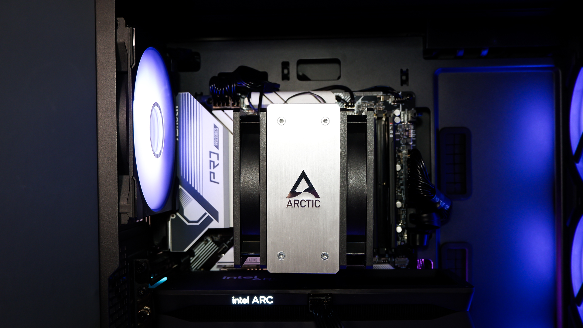 Arctic Freezer 36 review