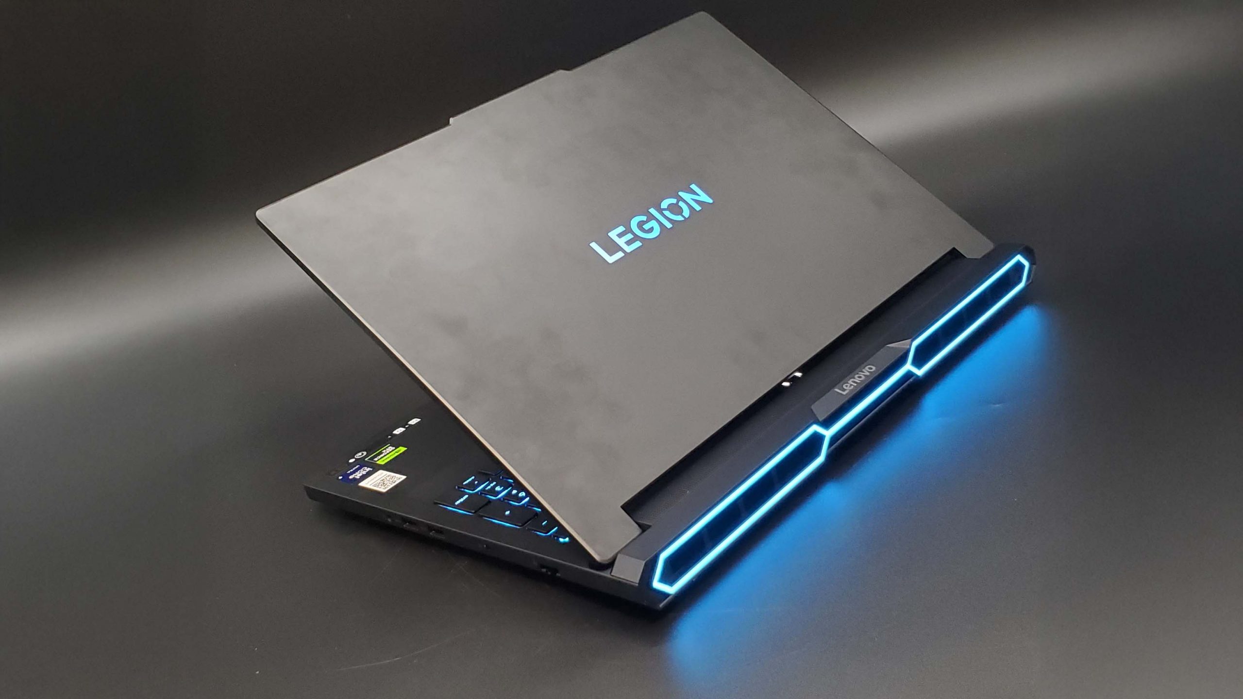 Lenovo Legion Pro 7i Gen 10 gaming laptop review