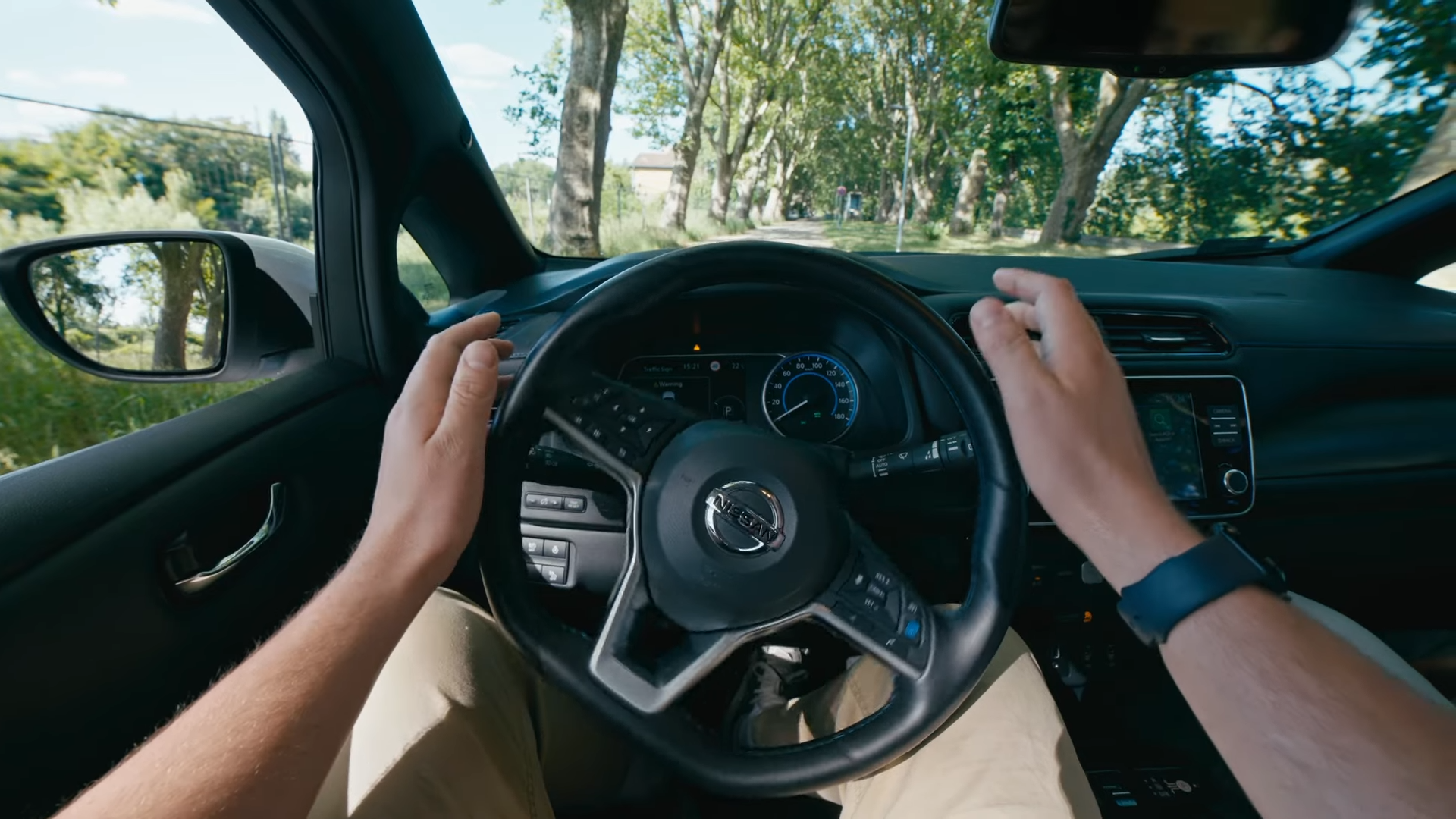 This hack that lets you remotely steer and stop a Nissan Leaf makes me almost thankful I’m too broke to ever afford a clever car
