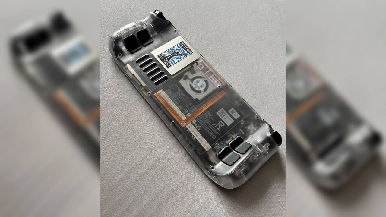 This Redditor says it wasn’t even that difficult to get a sub-$100 broken Steam Deck working again with parts from an old Nintendo DS Lite: ‘not that hard at all’