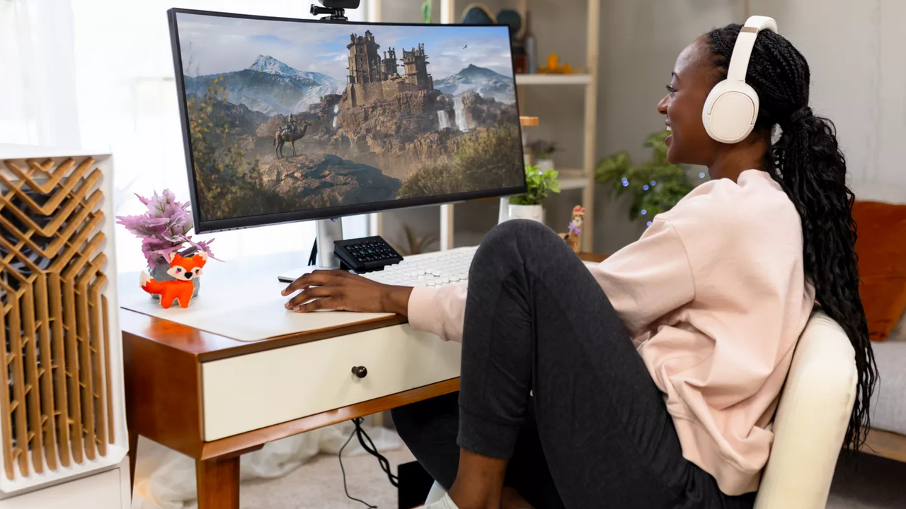 Kiss goodbye to your keyboard and mouse, in Microsoft’s vision for the Windows OS in 2030 they’ll both ‘feel as alien as it does for Gen Z to use DOS’