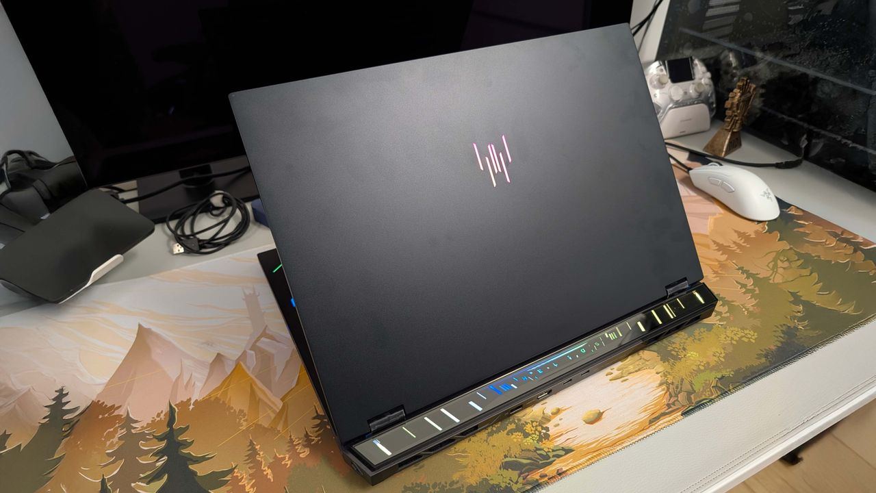 Acer Predator Helios 18 AI gaming laptop review