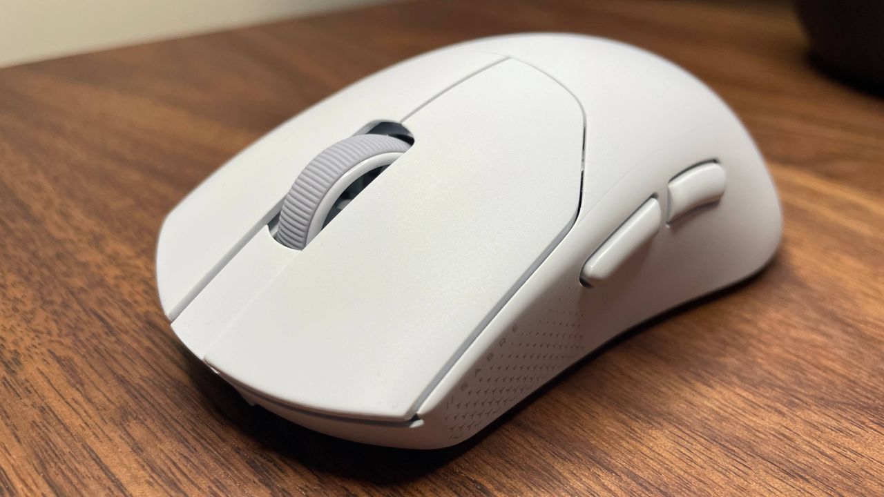 Corsair Sabre V2 Pro Ultralight Wireless gaming mouse review
