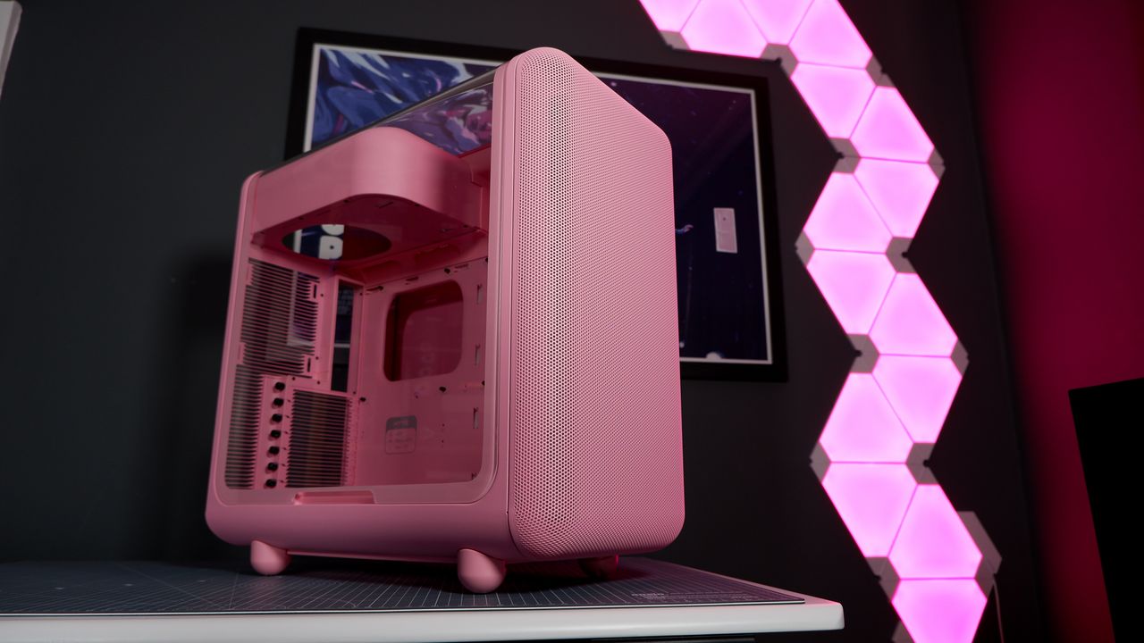 Hyte X50 PC case review