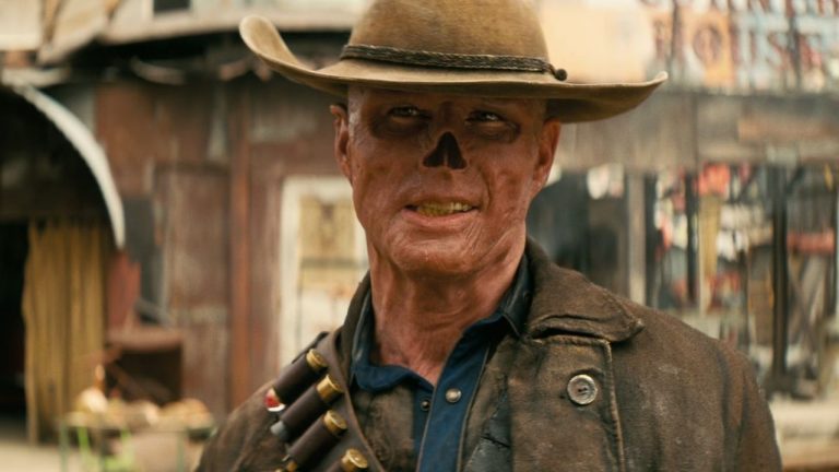 Walton Goggins and Aaron Moten make surprise appearance at New Vegas fan convention in the real-life Goodsprings, remind us that Fallout season 3 is already confirmed