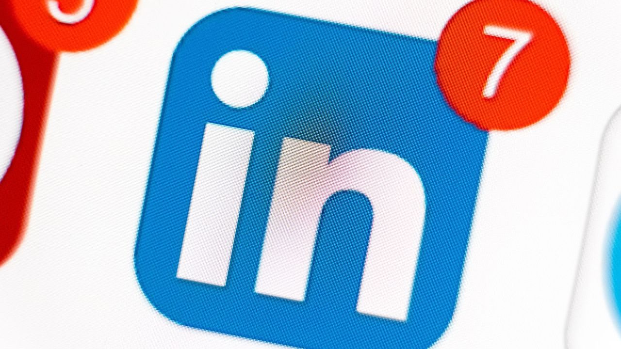 As if LinkedIn messages couldn’t get any worse, hackers are using them to install malware on people’s PCs