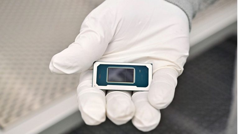 It looks like Intel might ditch regular E-cores for its upcoming Core 300 laptop chips