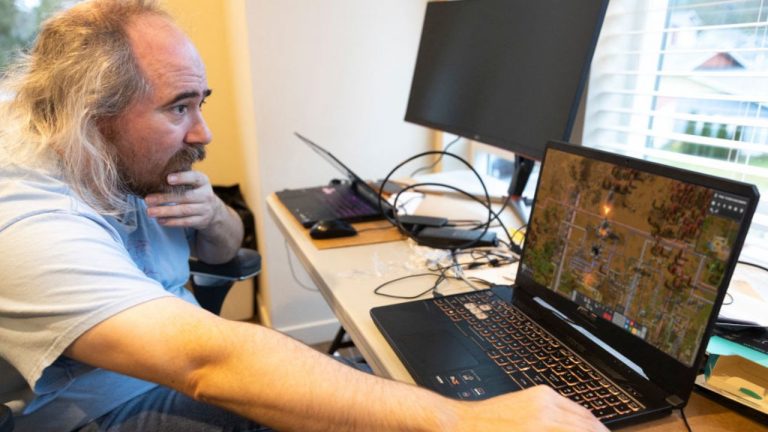 Tarn Adams, co-creator of Dwarf Fortress, has over 1,400 hours in Factorio and is currently obsessed with terraforming games: ‘Dwarf Fortress just doesn’t accommodate a full-on sci-fi thing’