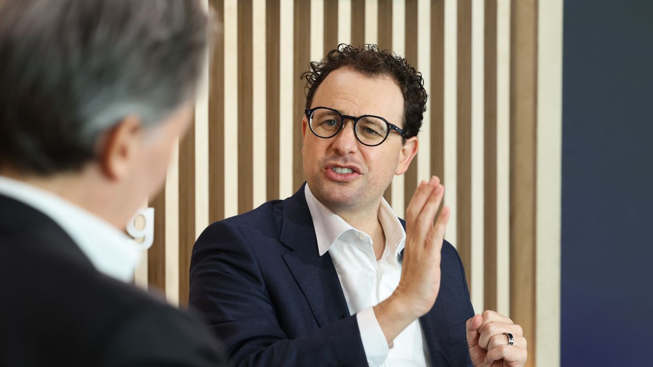 Anthropic had a ‘productive and constructive’ meeting with White House officials after the preview release of its new cybersecurity-challenging AI model