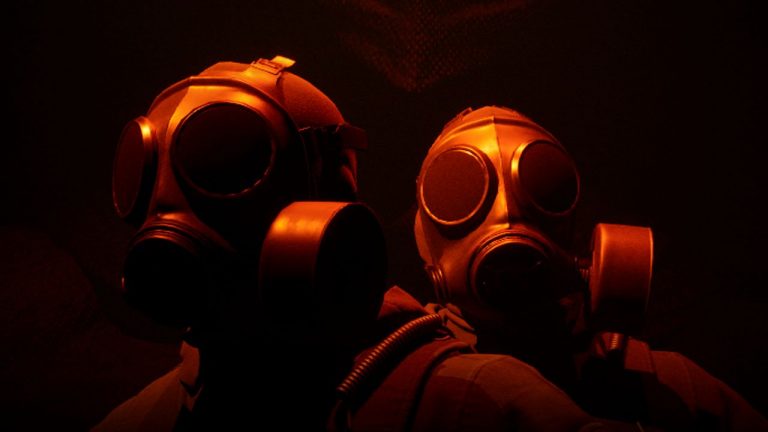 If you’ve ever thought to yourself ‘Yeah, me and my mates could probably take on Batman’ then P.O.N is the next horror game you should check out