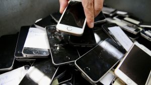 Uni researchers plan to build a low-carbon data center hivemind from 2,000 Pixel smartphones—with Google’s help, no less