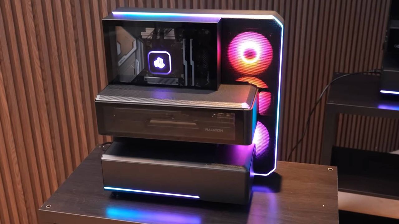 Phanteks shows off PC case that bucks the fish tank trend in favour of greater thermal efficiency and giving your GPU its own little room