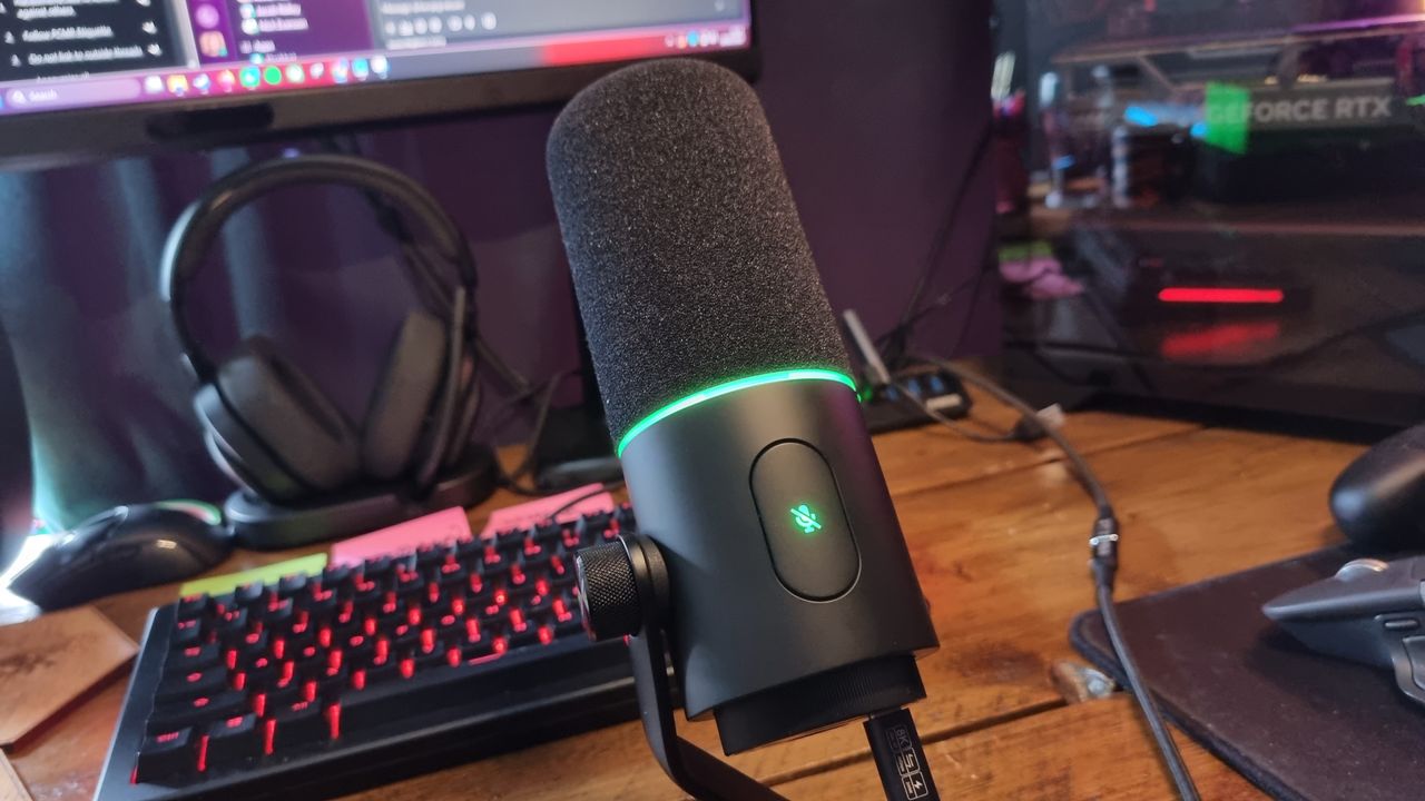 Razer Seiren V3 Pro microphone review