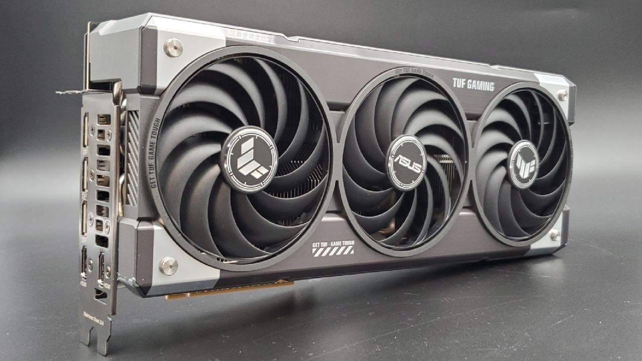HWMonitor now shows you thermal hotspot data for RTX 50-series graphics cards, so I thought I’d give one of ours a quick test