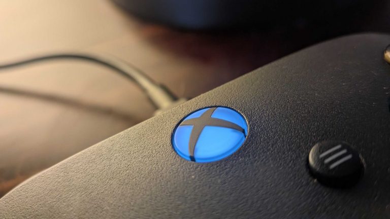 Australians must now prove their age to buy R18+ games on the Xbox store